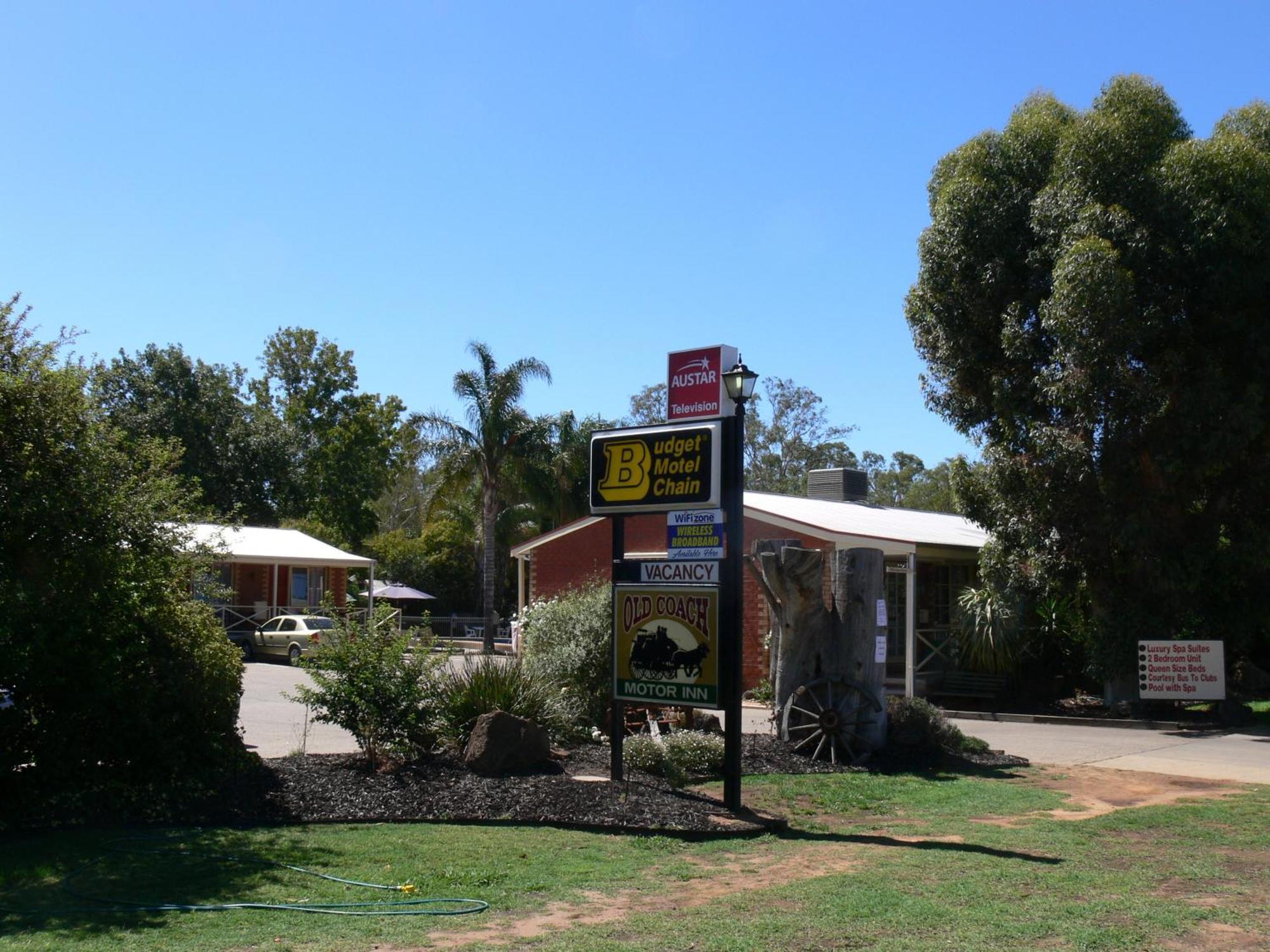 Old Coach Motor Inn Echuca Exterior photo