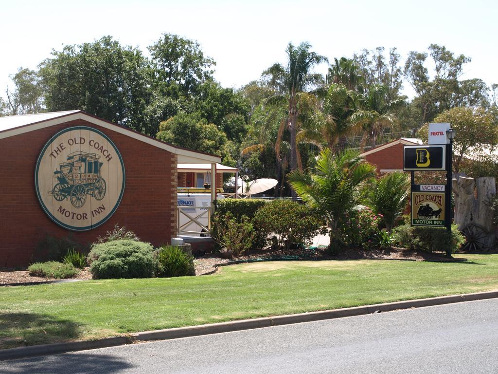 Old Coach Motor Inn Echuca Exterior photo