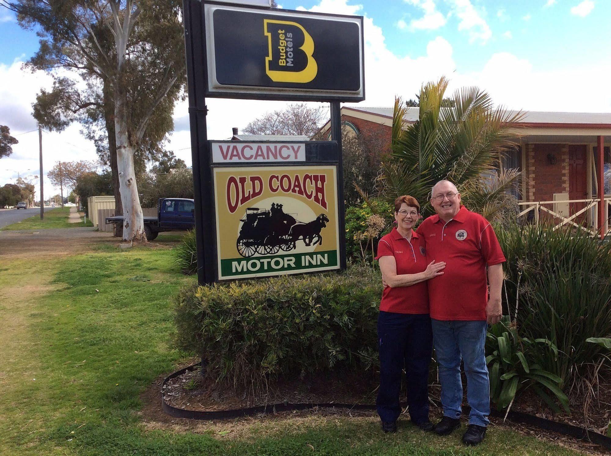 Old Coach Motor Inn Echuca Exterior photo