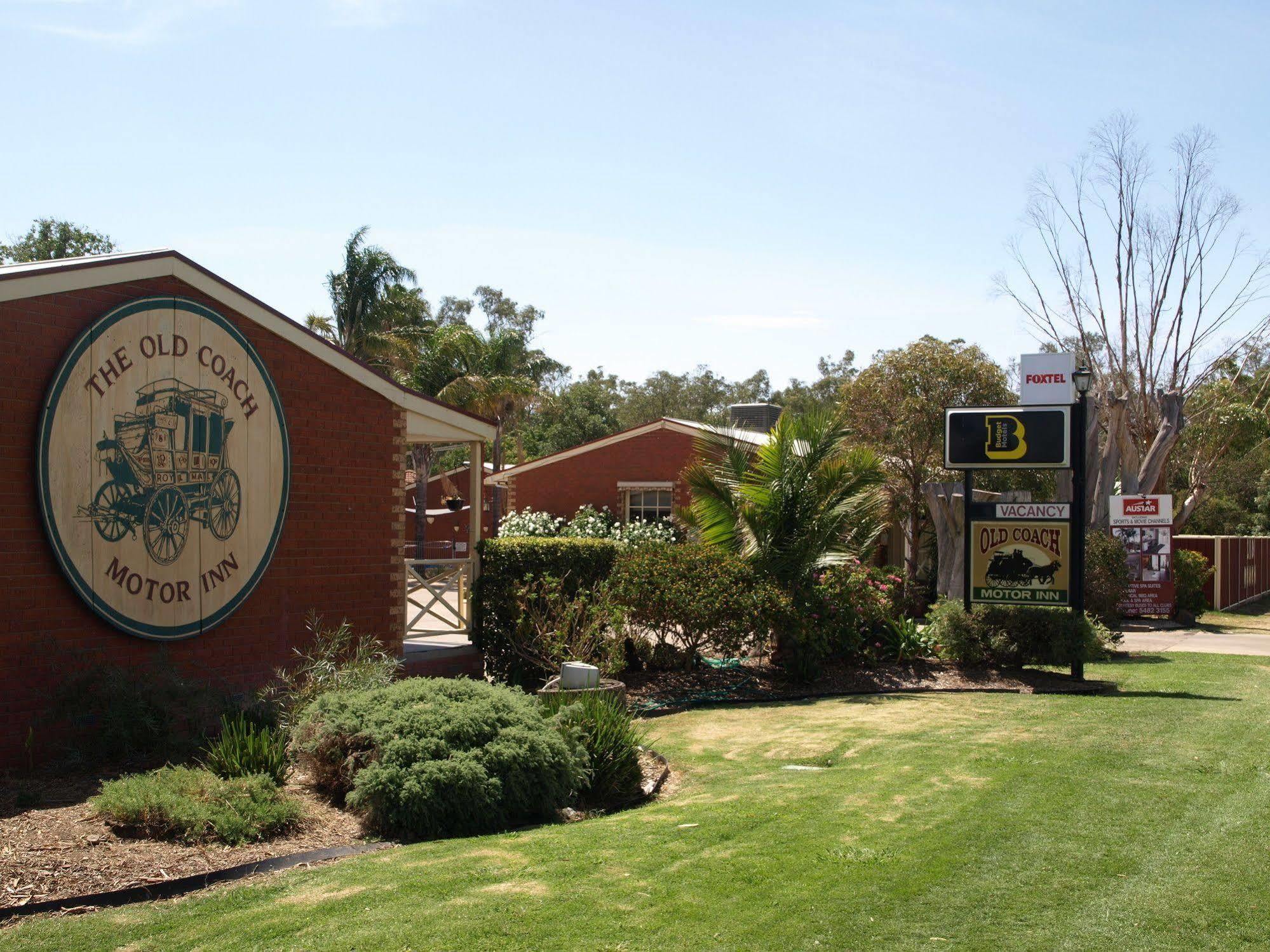 Old Coach Motor Inn Echuca Exterior photo